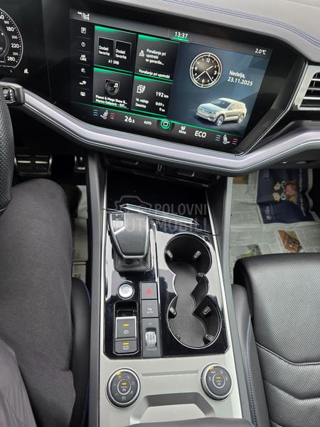 Volkswagen Touareg R BLACK NOVO