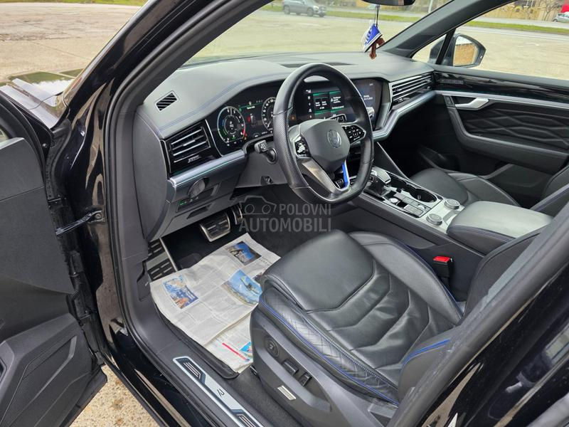 Volkswagen Touareg R BLACK NOVO