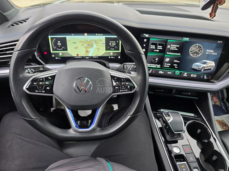 Volkswagen Touareg R BLACK NOVO