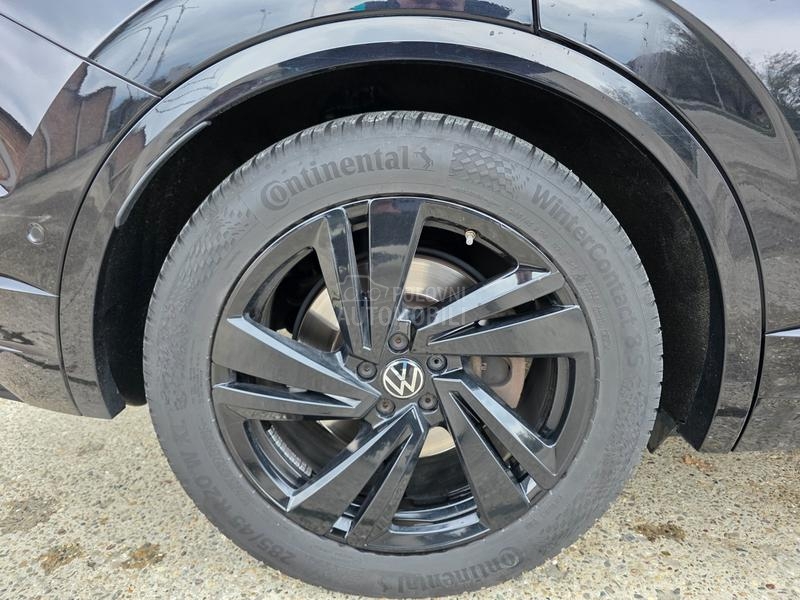 Volkswagen Touareg R BLACK NOVO