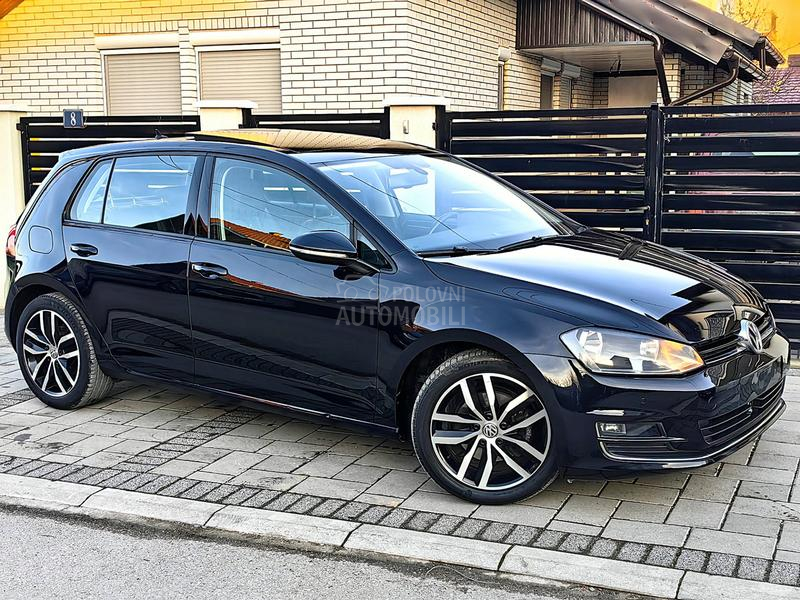 Volkswagen Golf 7 1.6TDI PAN0 NAVl