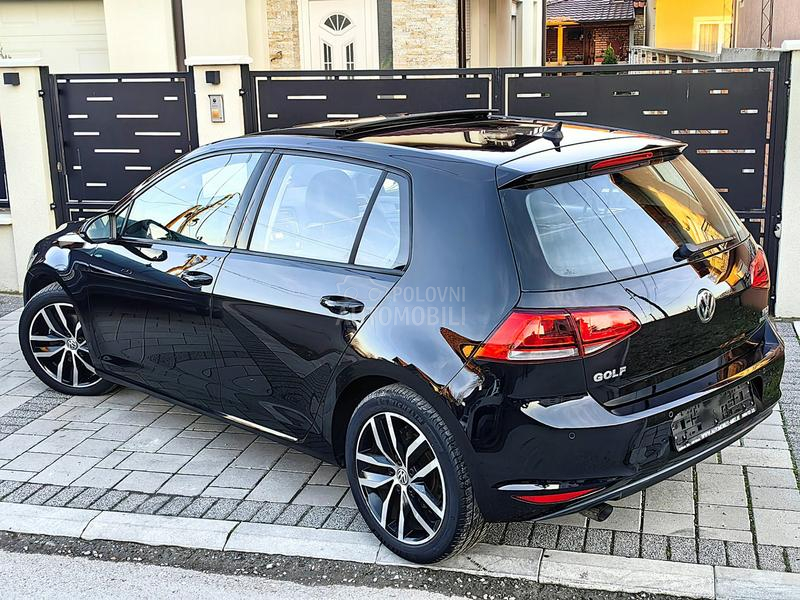 Volkswagen Golf 7 1.6TDI PAN0 NAVl