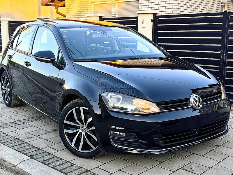 Volkswagen Golf 7 1.6TDI PAN0 NAVl