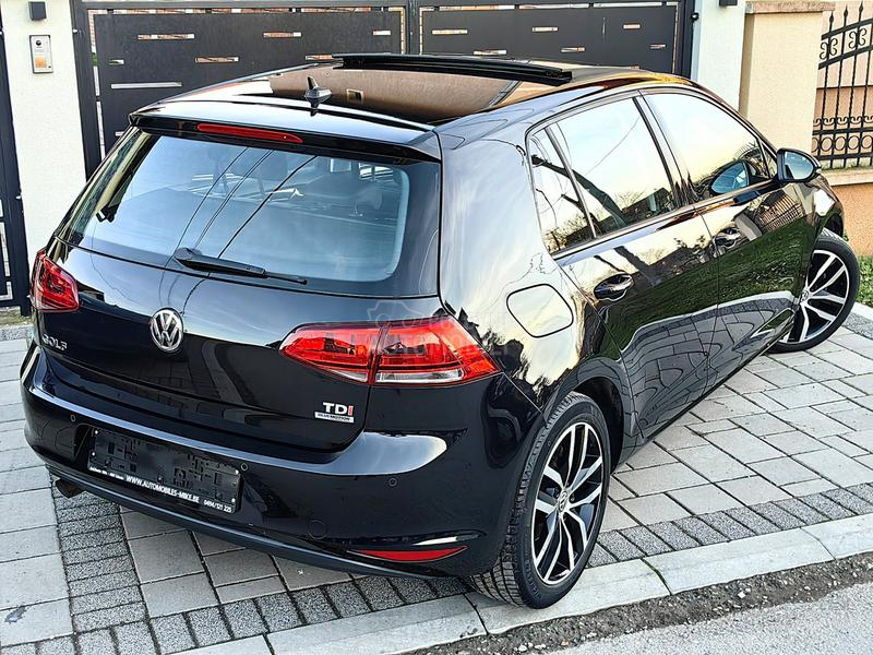 Volkswagen Golf 7 1.6TDI PAN0 NAVl
