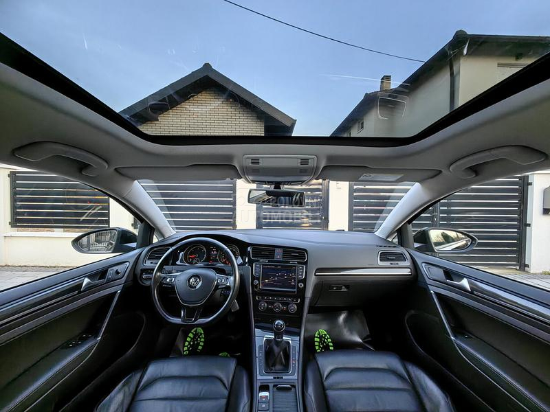 Volkswagen Golf 7 1.6TDI PAN0 NAVl