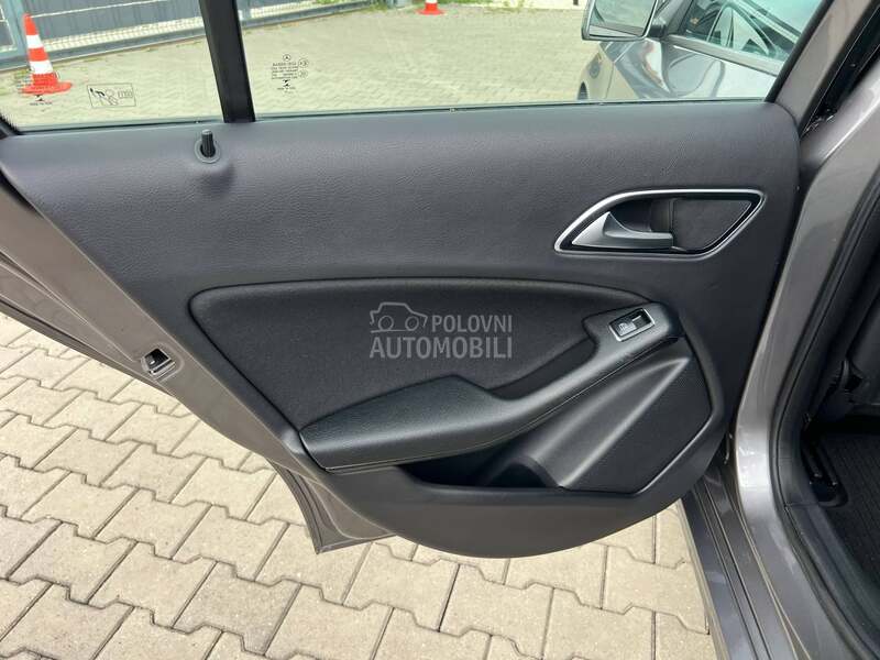 Mercedes Benz A 180 1.5