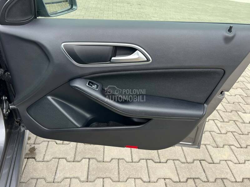 Mercedes Benz A 180 1.5