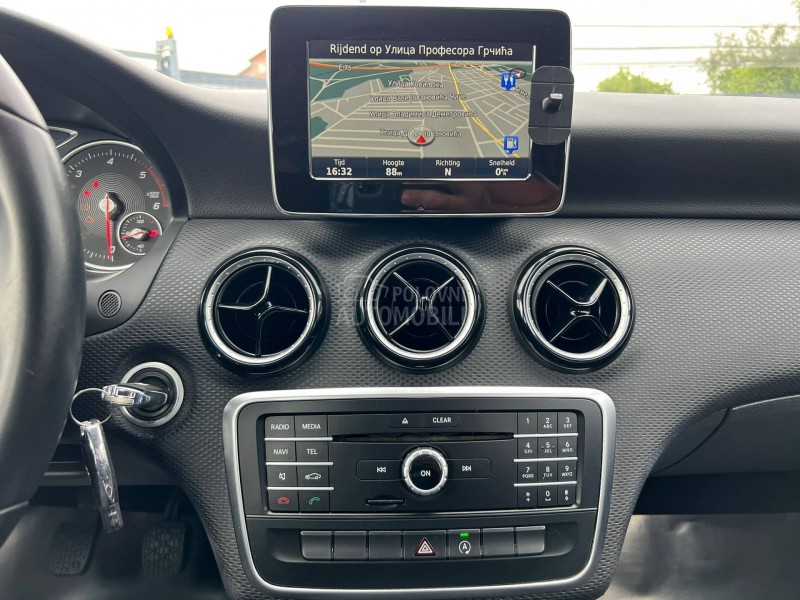 Mercedes Benz A 180 1.5