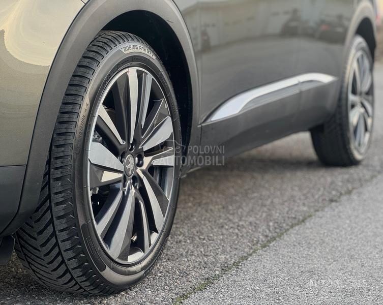 Peugeot 3008 1.6 EHDI / ALLURE