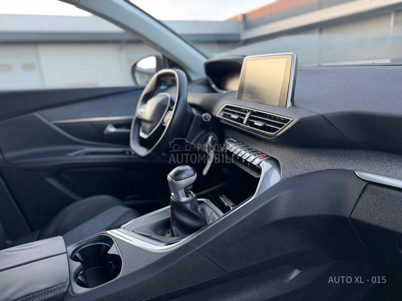 Peugeot 3008 1.6 EHDI / ALLURE