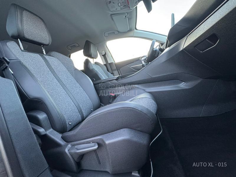 Peugeot 3008 1.6 EHDI / ALLURE