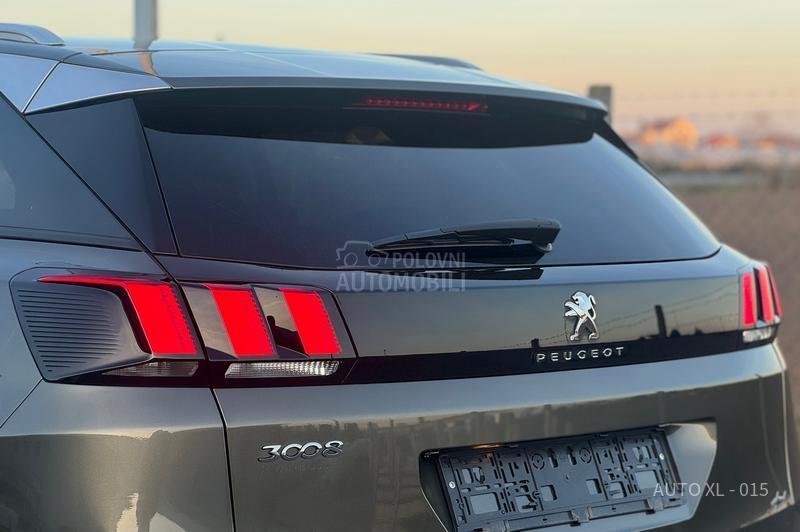 Peugeot 3008 1.6 EHDI / ALLURE