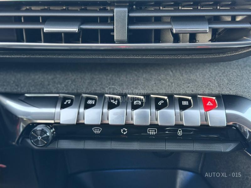 Peugeot 3008 1.6 EHDI / ALLURE