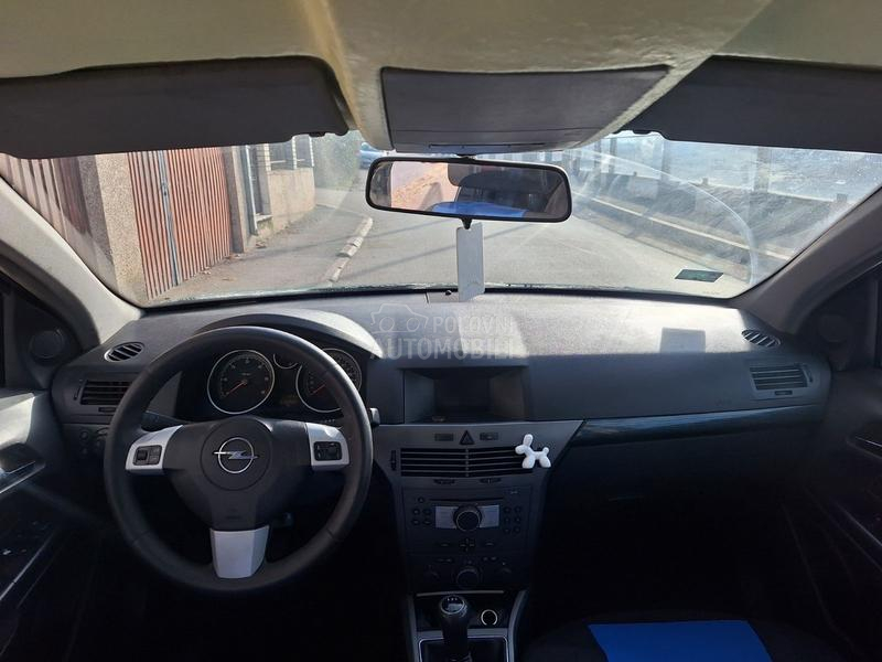 Opel Astra H 