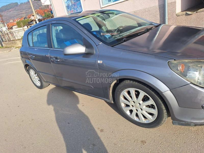 Opel Astra H 