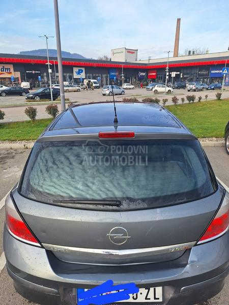Opel Astra H 