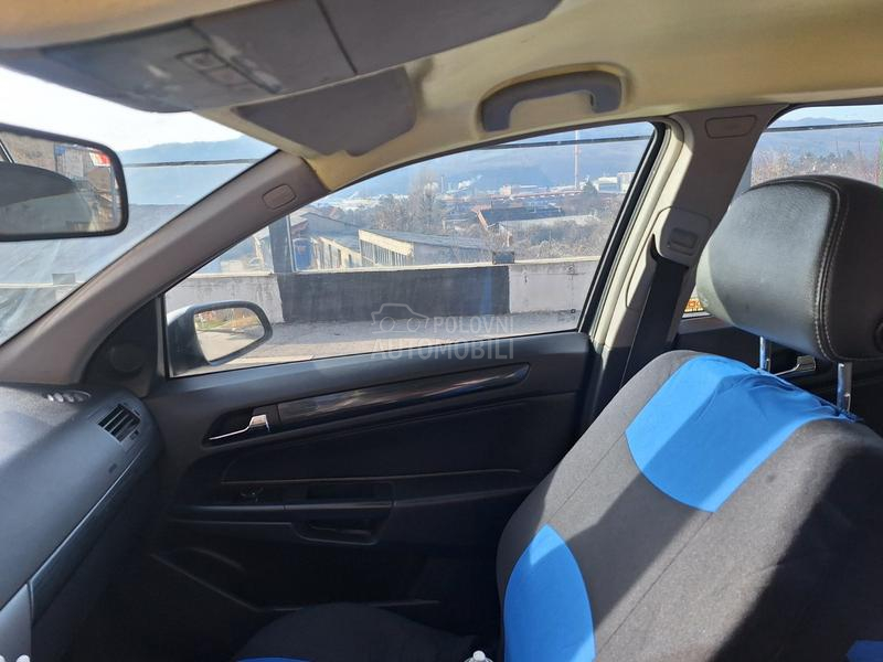 Opel Astra H 