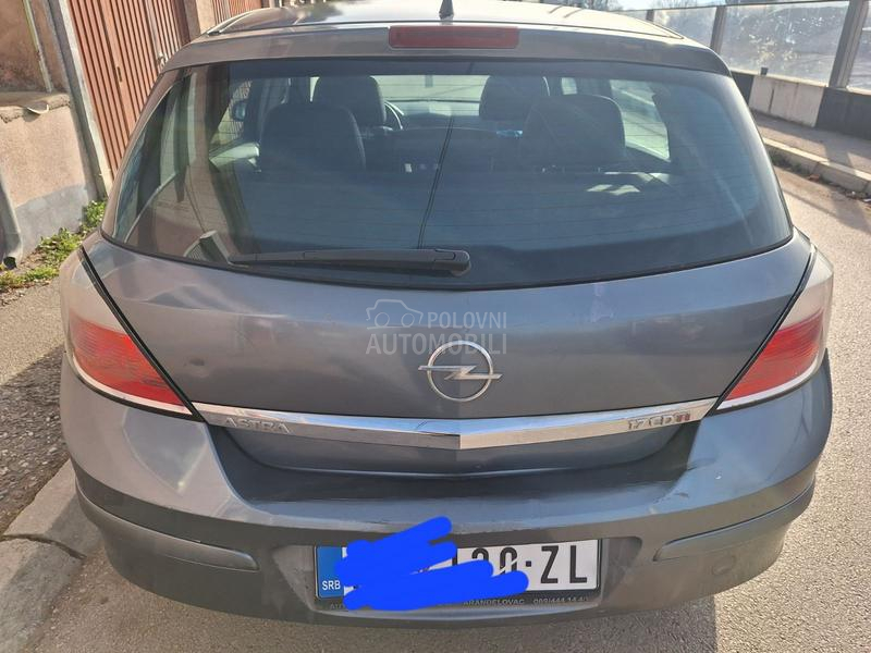 Opel Astra H 