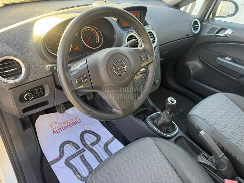 Opel Corsa D COSMO