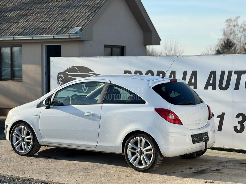 Opel Corsa D COSMO