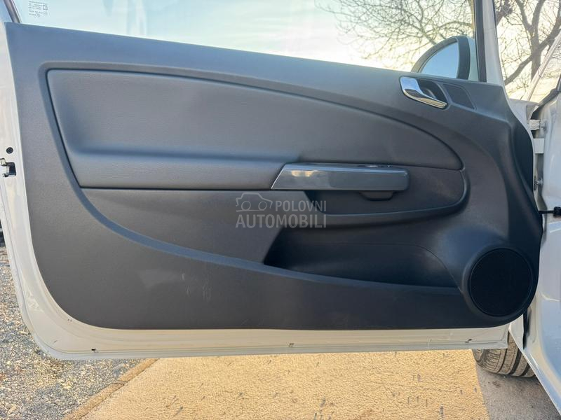Opel Corsa D COSMO