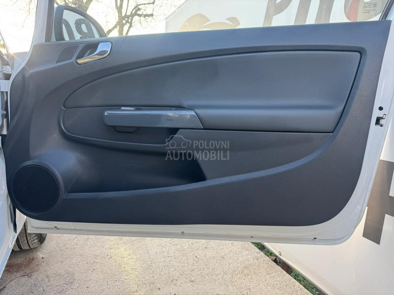 Opel Corsa D COSMO