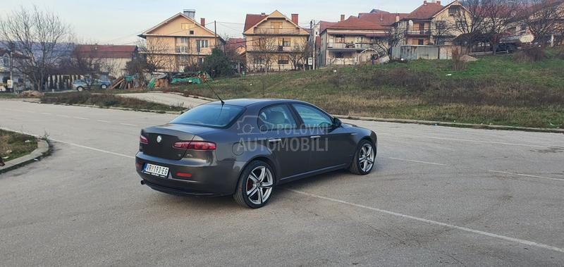 Alfa Romeo 159 // O C U V A N A