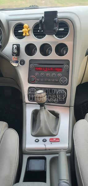 Alfa Romeo 159 // O C U V A N A