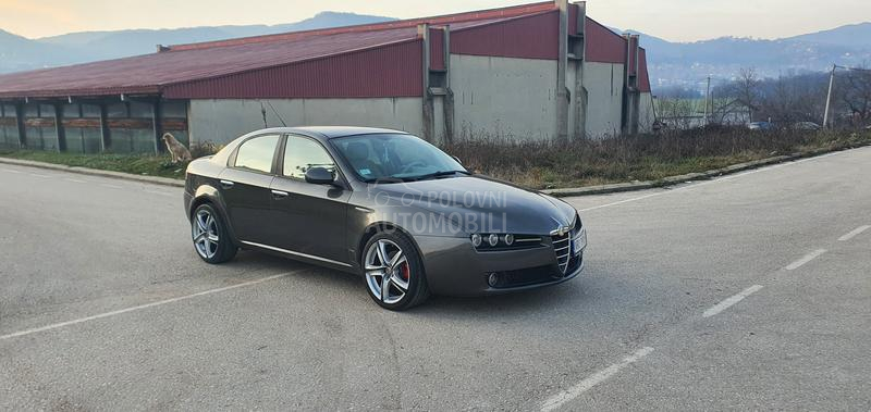 Alfa Romeo 159 // O C U V A N A