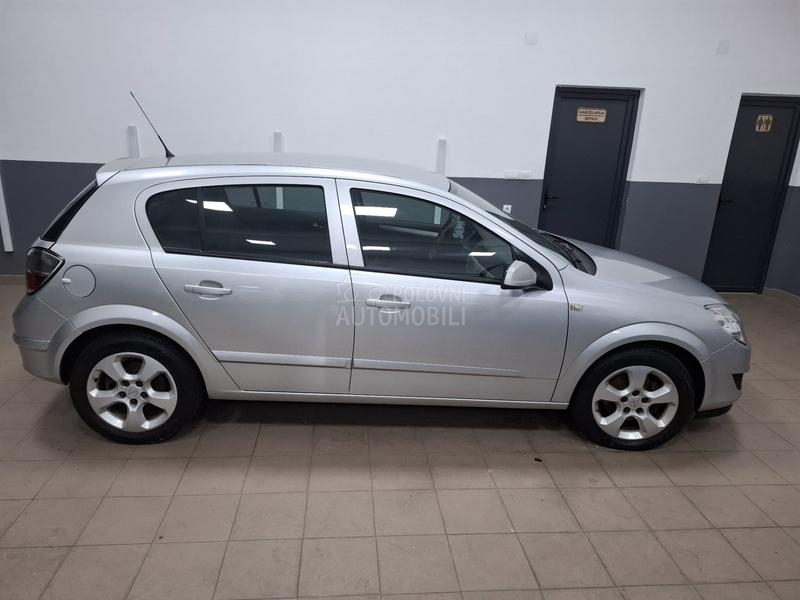 Opel Astra H 1 . 6
