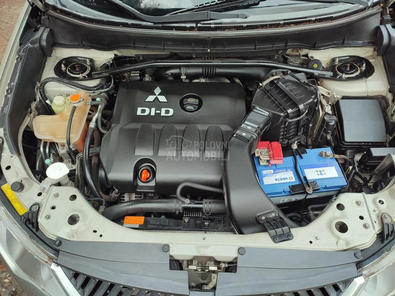 Mitsubishi Outlander 2.0