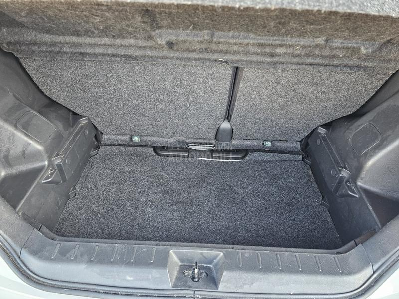 Nissan Note 1.6 NAV CH