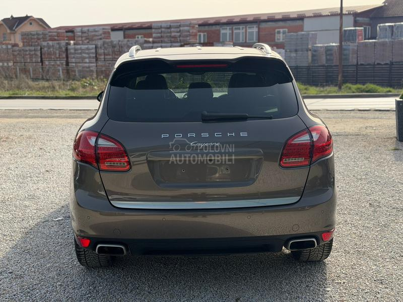 Porsche Cayenne iz CH