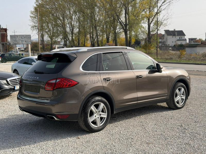 Porsche Cayenne iz CH