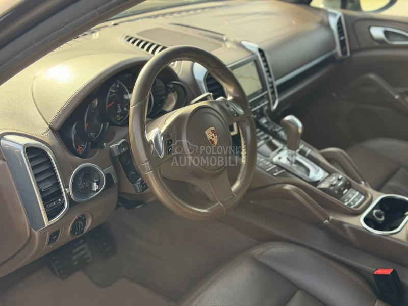 Porsche Cayenne iz CH