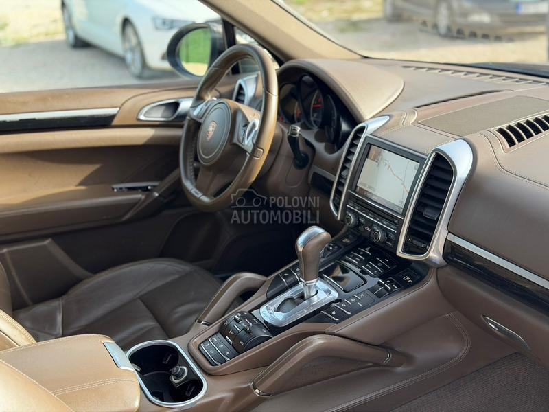 Porsche Cayenne iz CH