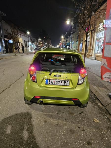 Chevrolet Spark lt