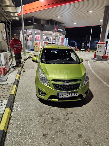 Chevrolet Spark lt