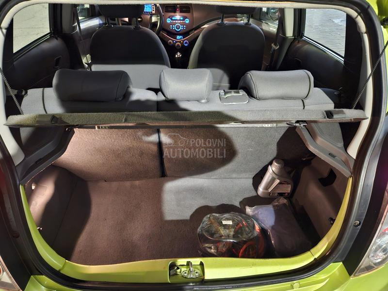 Chevrolet Spark lt