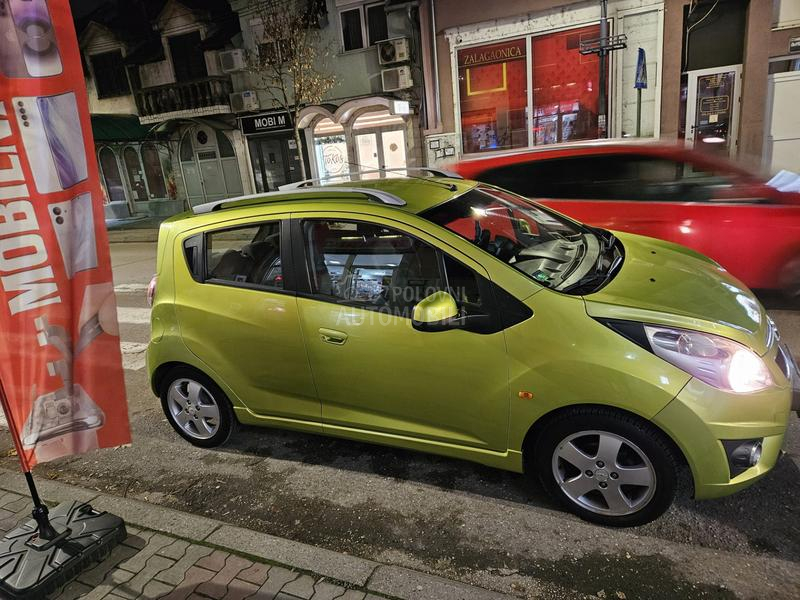 Chevrolet Spark lt