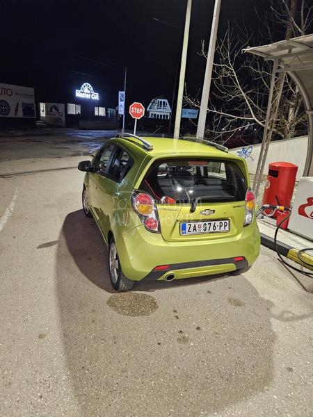 Chevrolet Spark lt