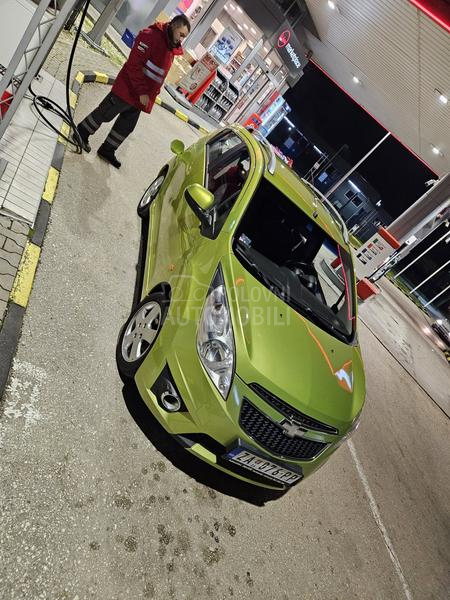 Chevrolet Spark lt