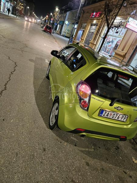 Chevrolet Spark lt