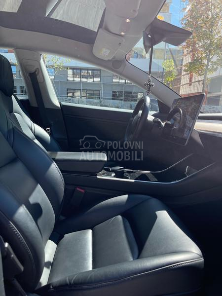 Tesla Model 3 Performance