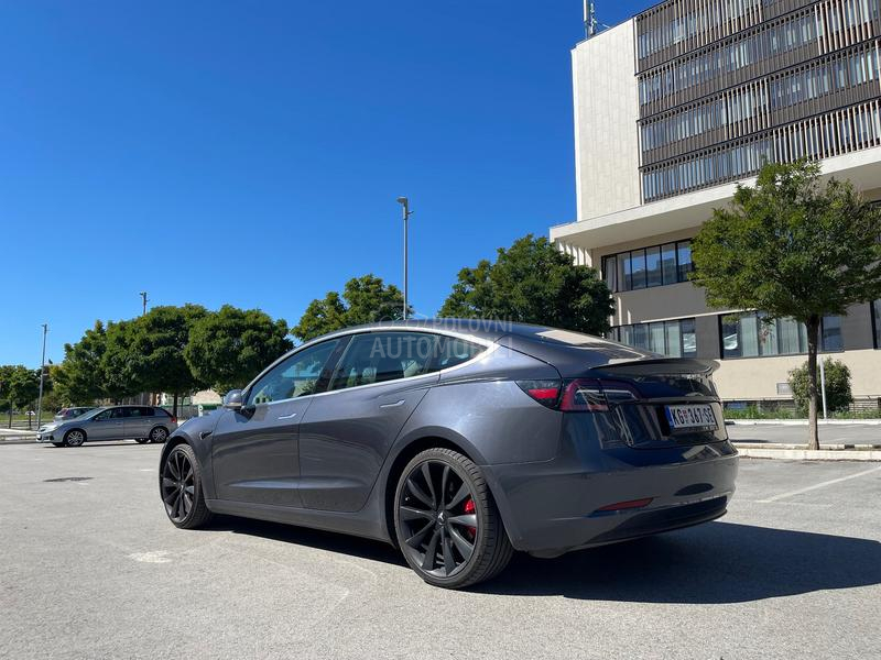 Tesla Model 3 Performance