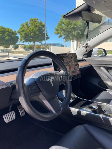 Tesla Model 3 Performance