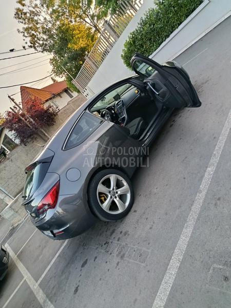 Opel Astra J 1.7
