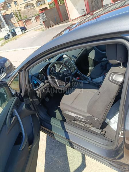 Opel Astra J 1.7