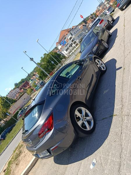 Opel Astra J 1.7