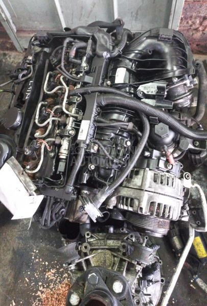 kompletan motor u delovima